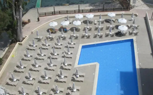 Harmony Bay Hotel вид на фасад