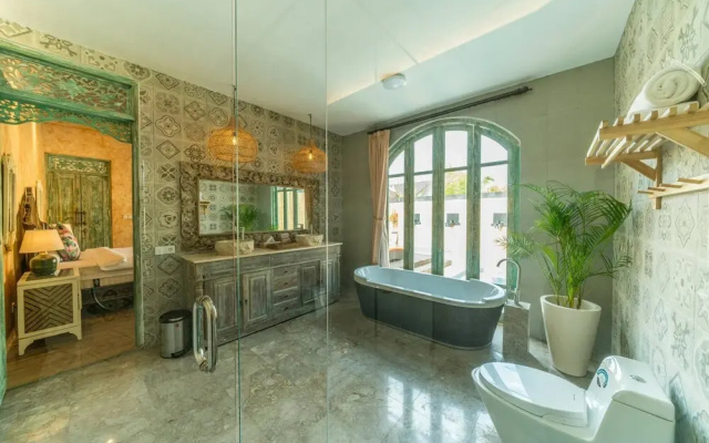 Villa Secret Estate