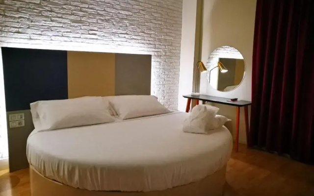 H La Paloma Boutique