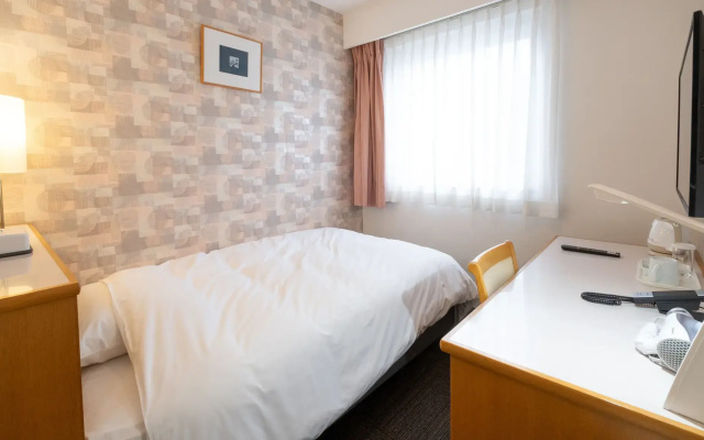 Hotel First Season