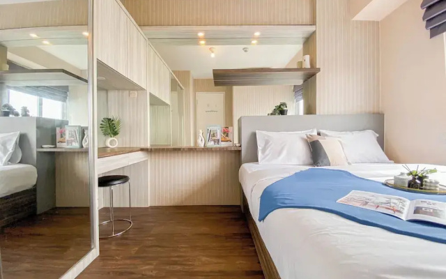 Best And Homey 2Br At Bassura City Apartment