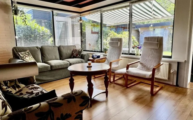 Amazing Bungalow With Sunny Garden