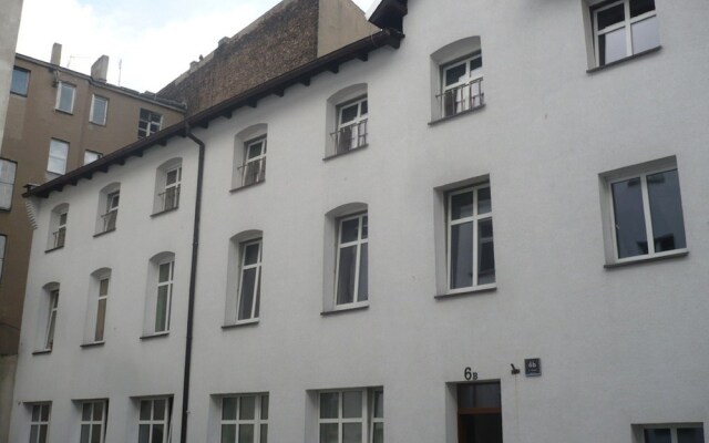 Отель Apartamenty Poznan - Apartament Centrum Познань вид на фасад