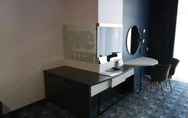 LOMO Hotel Uman