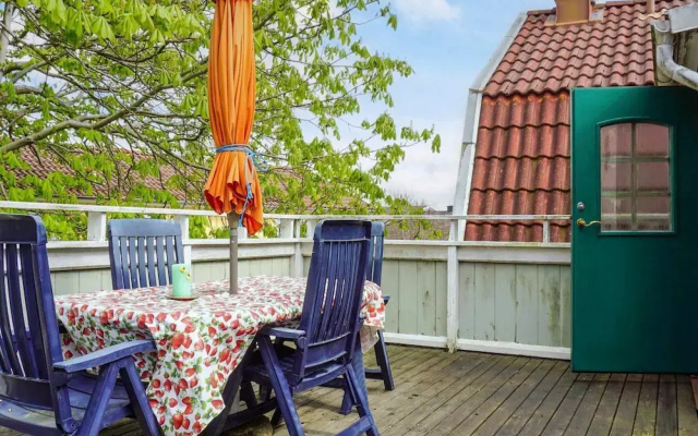 Family-friendly Apartment by the Sea