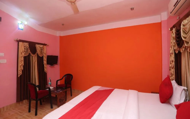 OYO 26822 Golden Sea Queen Beach Resort