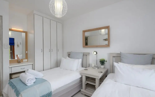 San Lameer Villa Rentals 10427
