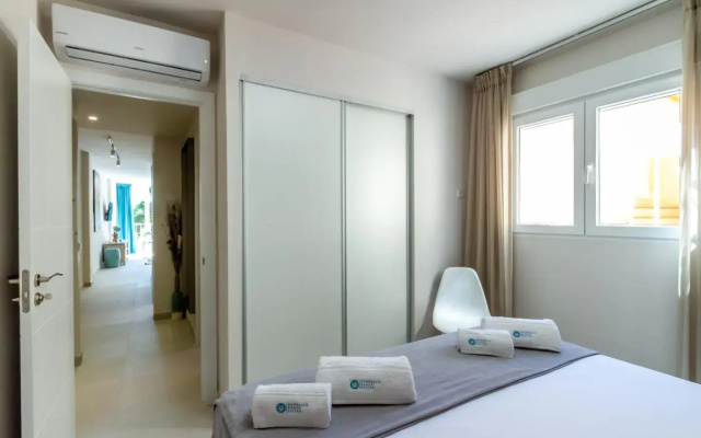 Ceibo Centro Plaza Banús Suite Apartment