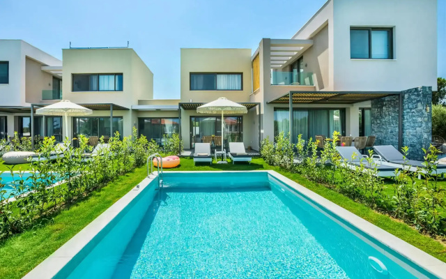 Dionisos Luxury Villas