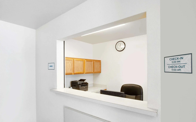 WoodSpring Suites Houston Westchase