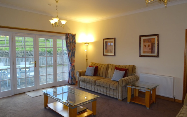 Coach House 4