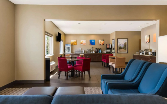 Comfort Inn Wichita East