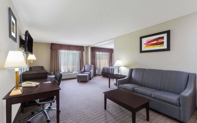 Wingate by Wyndham West Monroe in West Monroe, United States of America from 112$, photos, reviews - zenhotels.com guestroom