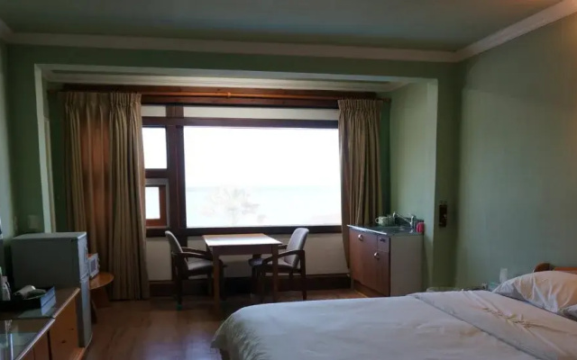 Park Beach Hotel