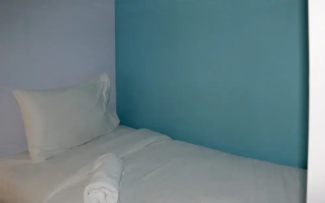 Homey And Cozy Stay 2Br At Green Pramuka City Apartment