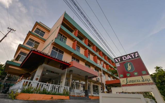 OYO 2487 Sampurna Jaya Hotel