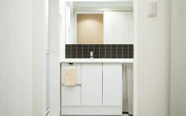 Shiki Residence Shijo Karasuma 1C