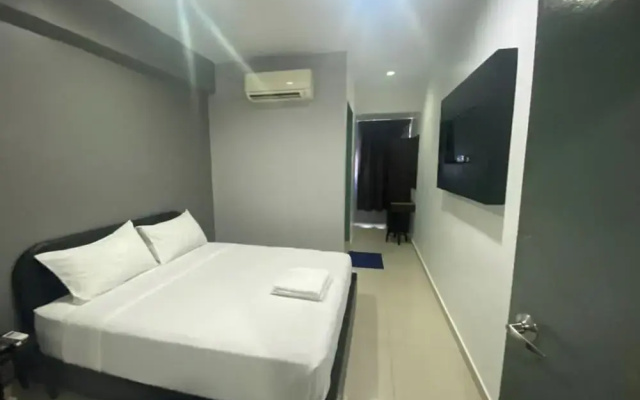 OYO 90849 Hotel Hanarilla