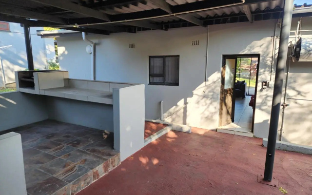 Sade Holidays - 14 A on Berea Manaba Margate