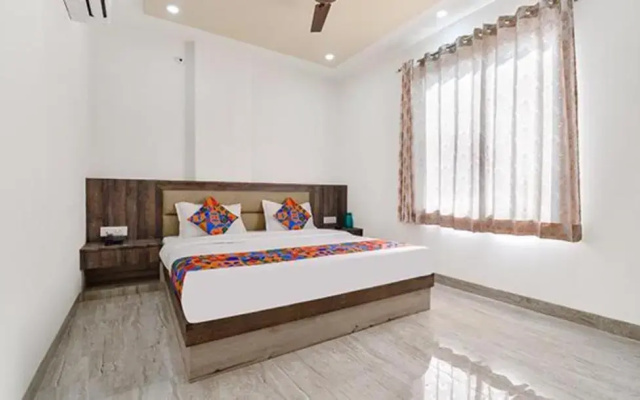 Fabhotel Lakhdatar