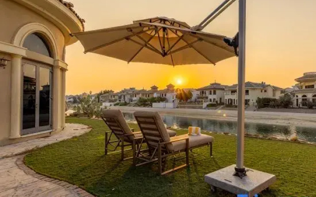 Luxury 5BR+M Private Villa | Direct Beach Access