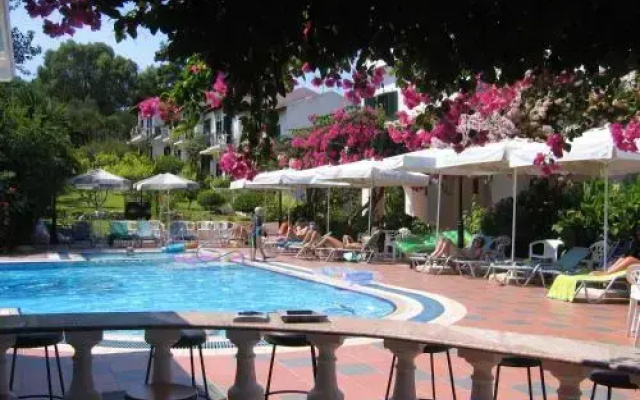 Tara Beach Hotel
