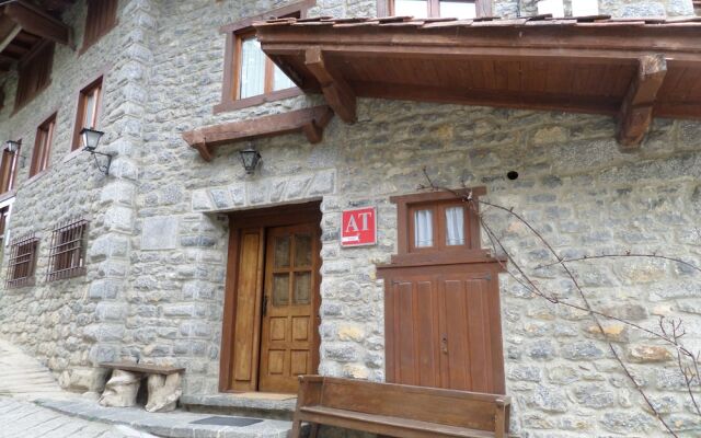 Отель Las Rocas de Brez вид на фасад