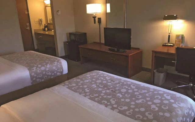 La Quinta Inn Milwaukee West Brookfield