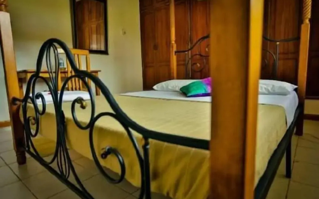 Entebbe Vine Inn