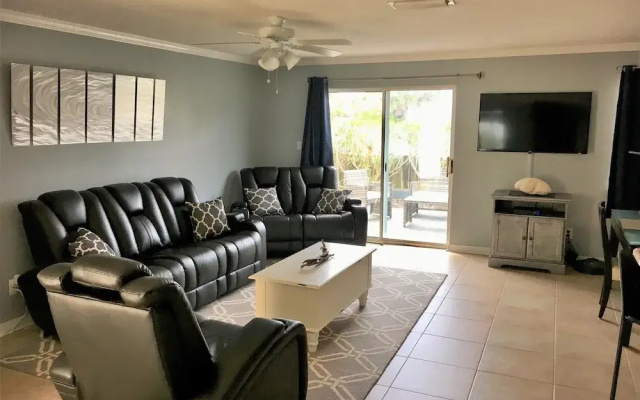 Destin Sands Condos by Panhandle Getaways