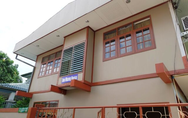 Отель Don Muang Boutique House Бангкок вид на фасад