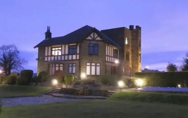 Castle Manor