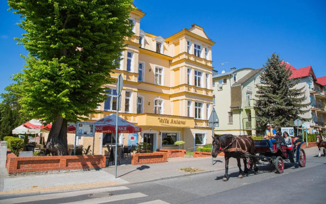 Hotel Villa Antares