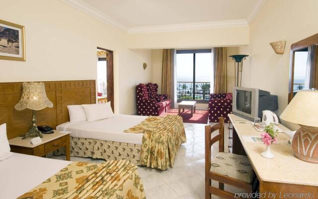 Отель Morgana Beach Resort комната для гостей