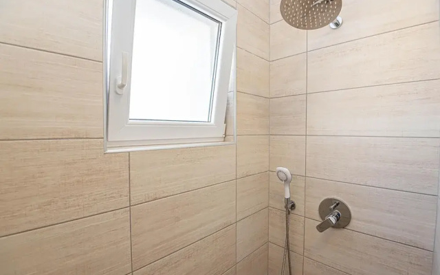 Stunning Apartment in Brodarica With Wifi and 1 Bedrooms