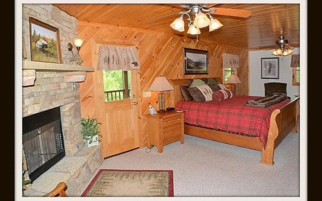 The Ranch Cabin on 6 Secluded Acres in the Great Smoky Mountains by RedAwning