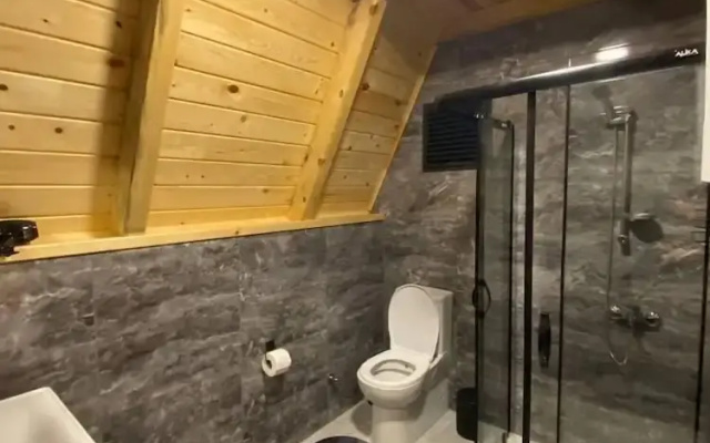 Dalyane House