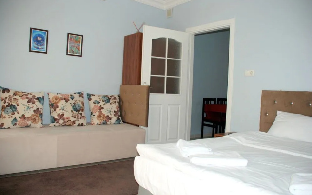 Amaros Apartments & Suites