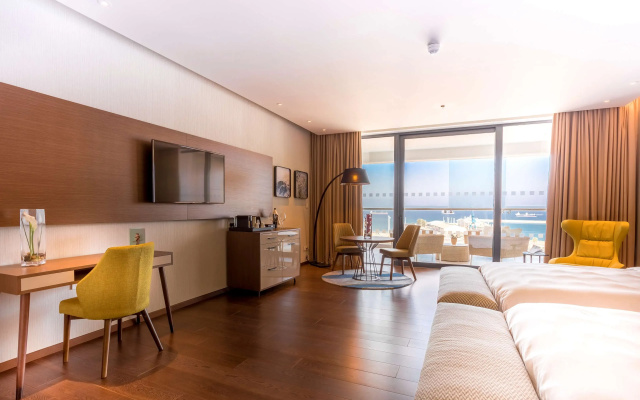 Radisson Blu Hotel, Larnaca