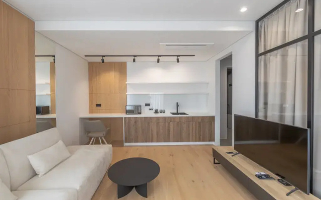Aliona Guest House