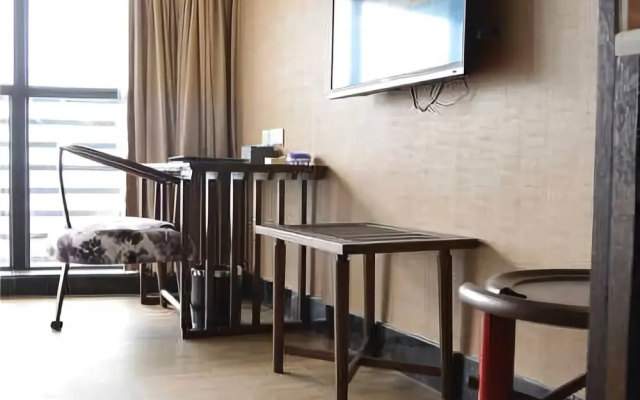 9 Hotel