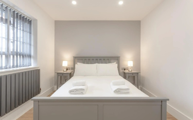 3 bedroom Luxury Apartment in Canary Wharf