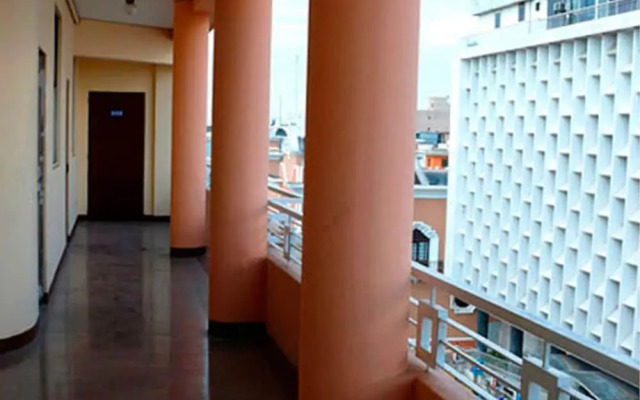 Hotel Maya Excelsior