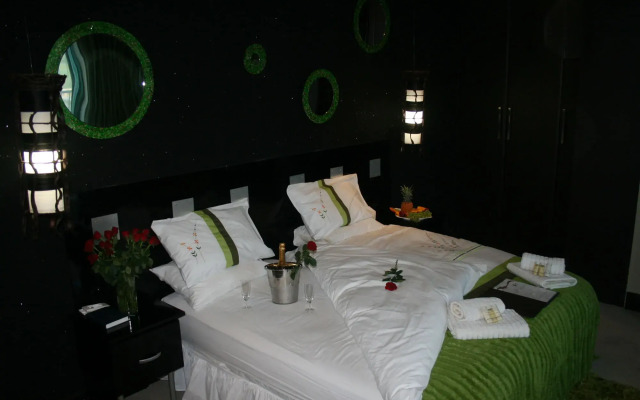 Africa Paradise Airport Boutique Hotel