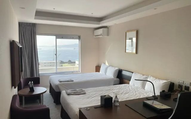 Clayton Bay Hotel