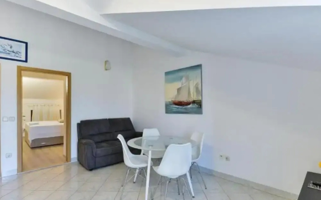 Apartments Franica With Heated Pool and Hot-tub