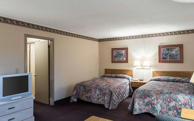 Rodeway Inn & Suites Rehoboth Beach