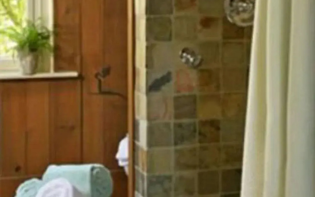 Stone House Inn & Spa