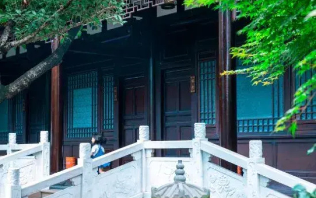 Yinxiu Shangting Hotel