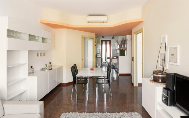 Beautiful Apartment next to Sempione and City Life - Teodorico